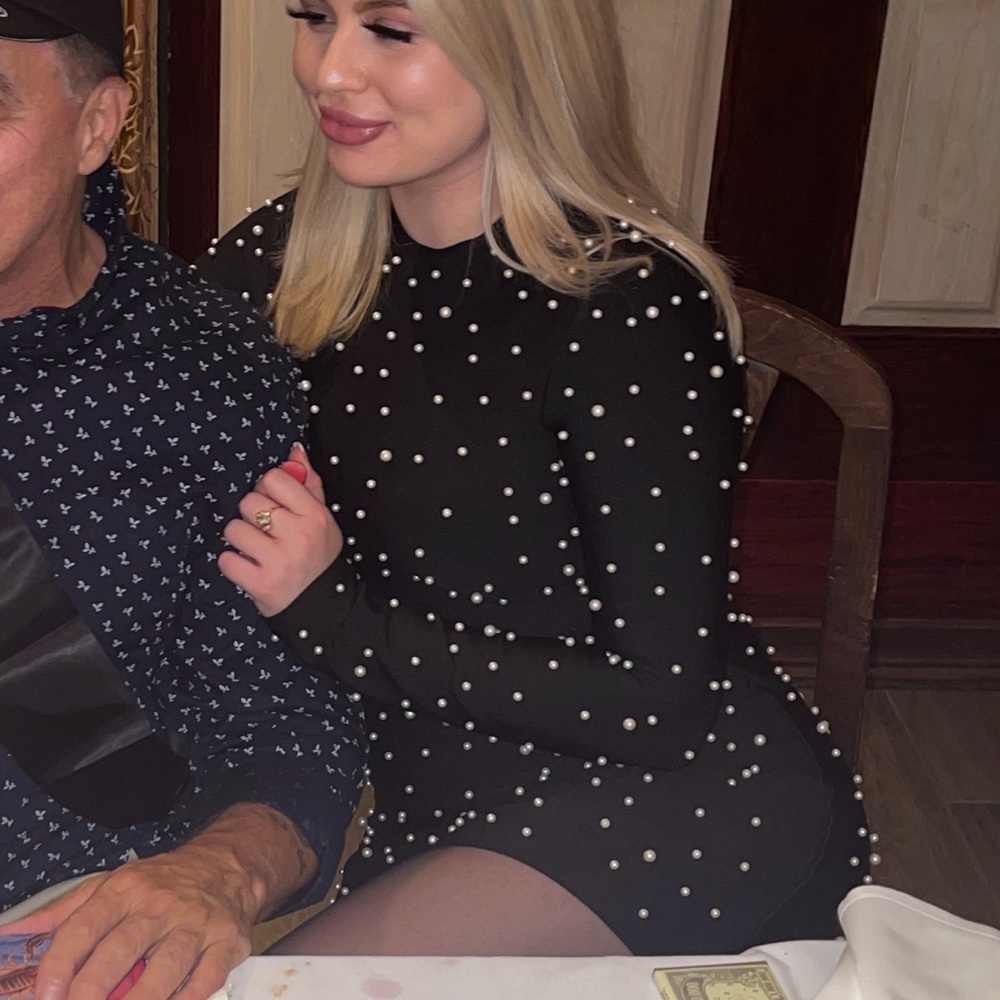 TIGHT BLACK BODYCON DRESS WITH PEARLS! Unique and elegant